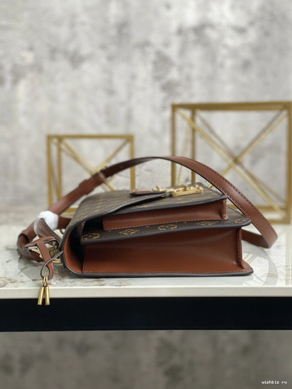 WIS MONCEAU VUITTON LOUIS 1121